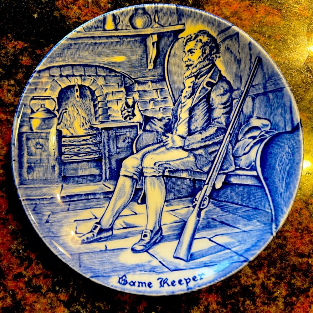 GAME KEEPER Small collectible plate.  ENOCH Tunstall LTD Wedgwood ENGLAND